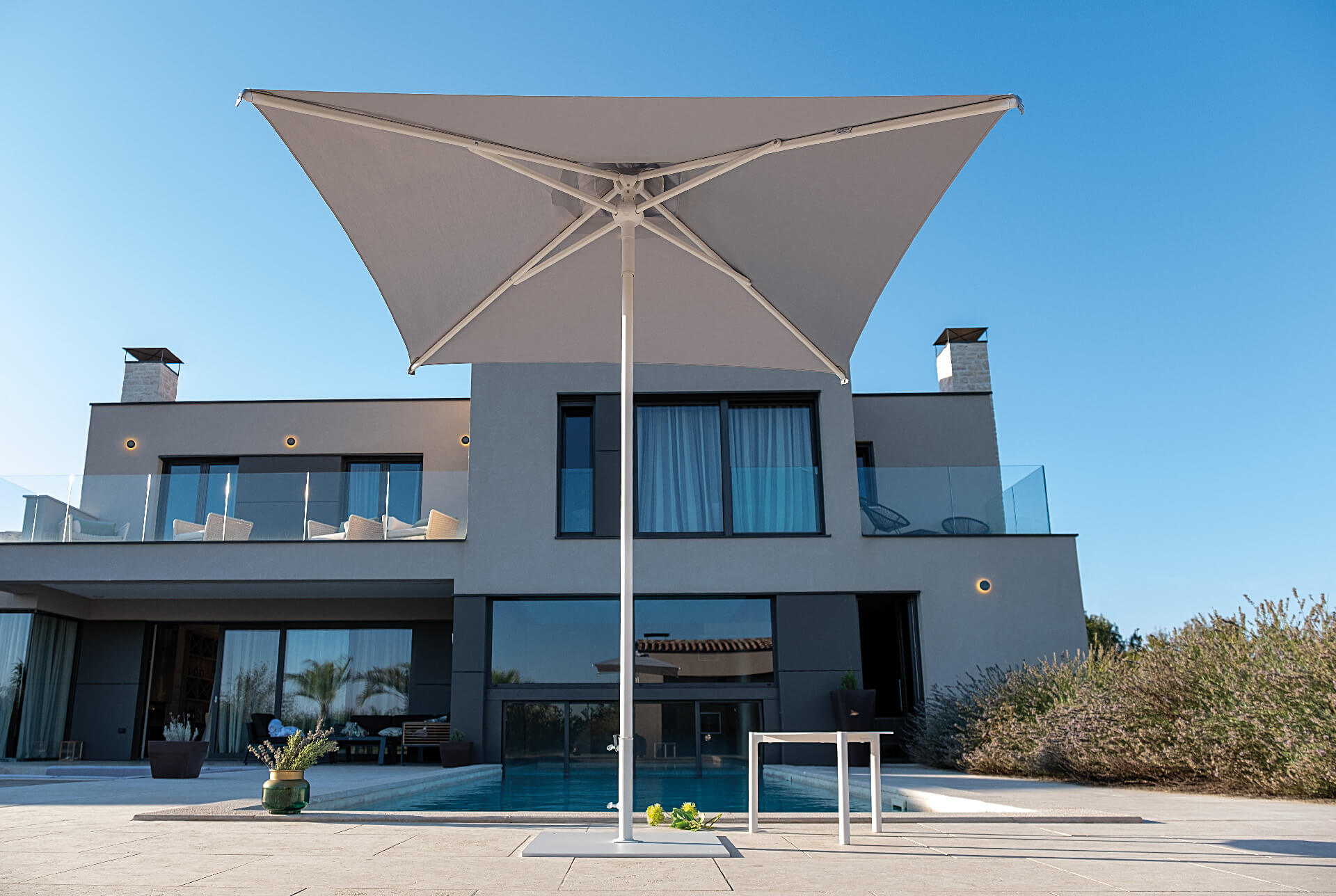 Gallery Lido Starwhite